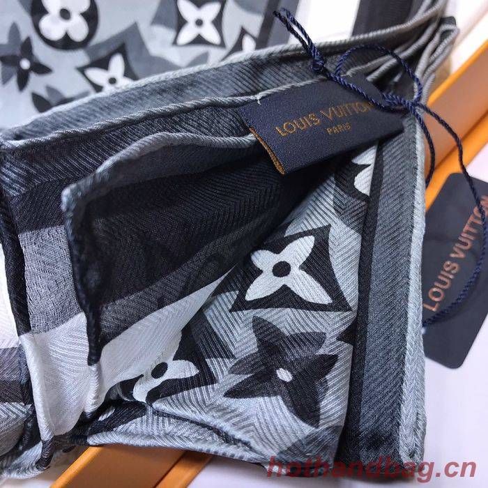 Louis Vuitton Scarf LVS00163